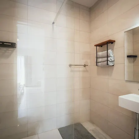 Apartment Stylish 3br Gozo Escape With Wifi & Homey Touches! *