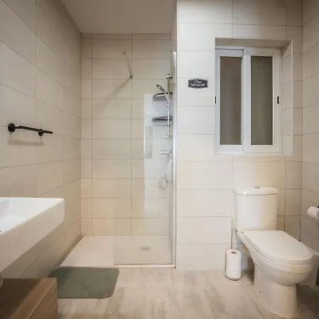 Stylish 3br Gozo Escape With Wifi & Homey Touches! Apartment