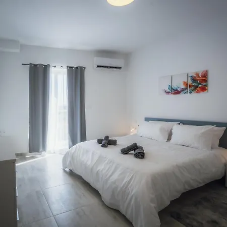Stylish 3br Gozo Escape With Wifi & Homey Touches! *
